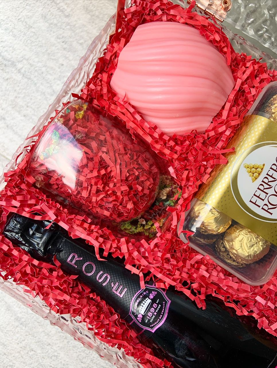 The Sweetheart Box - Image 4