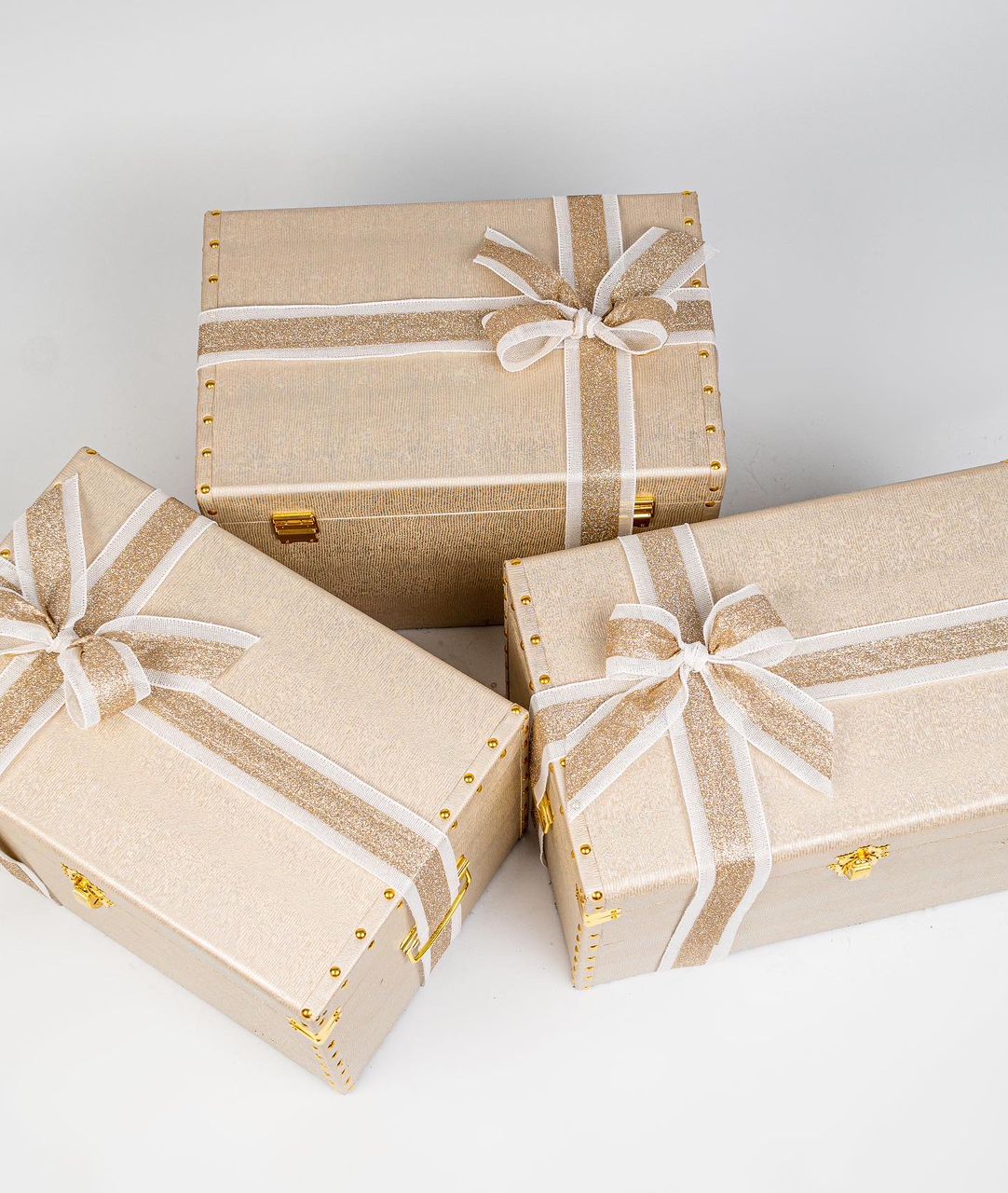 Gilded Elegance - Image 4